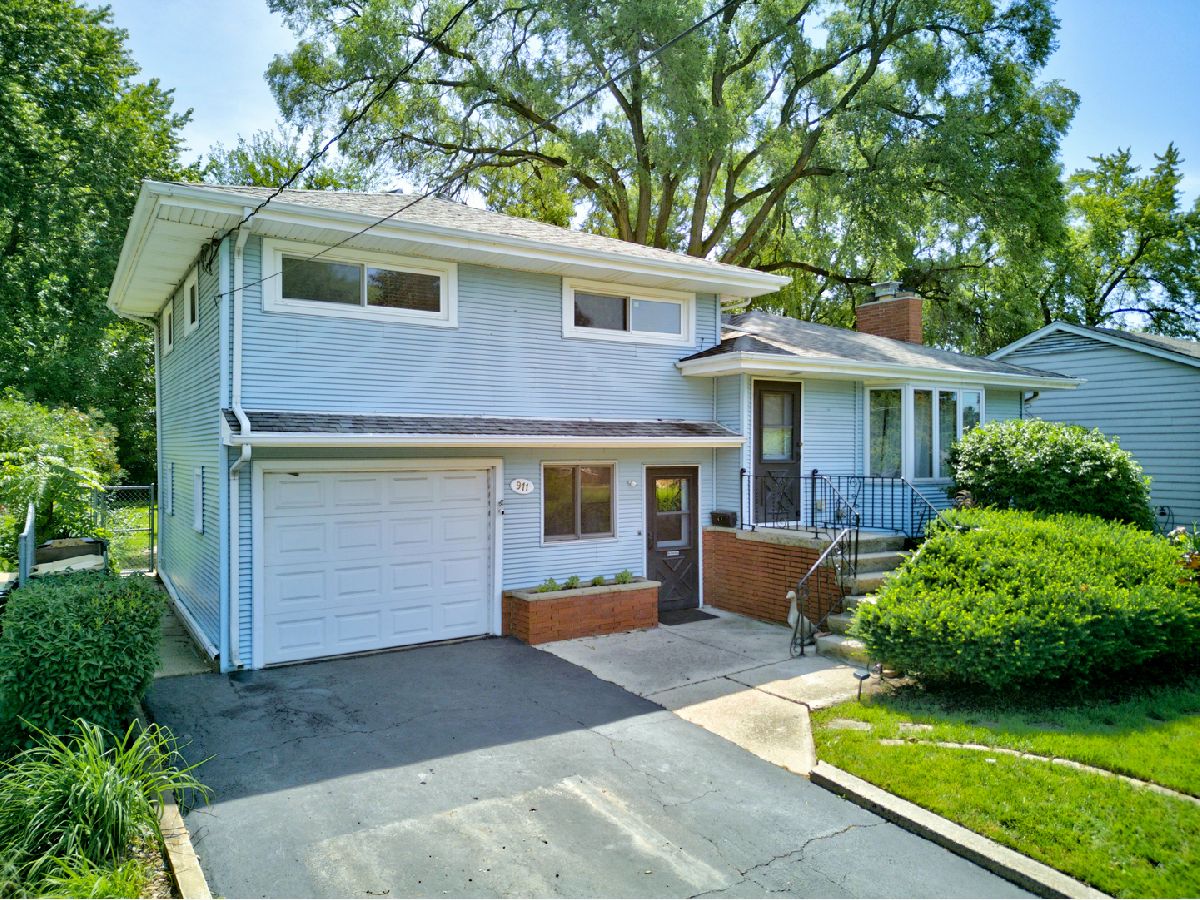  For Sale Antioch Illinois, 911 David Street