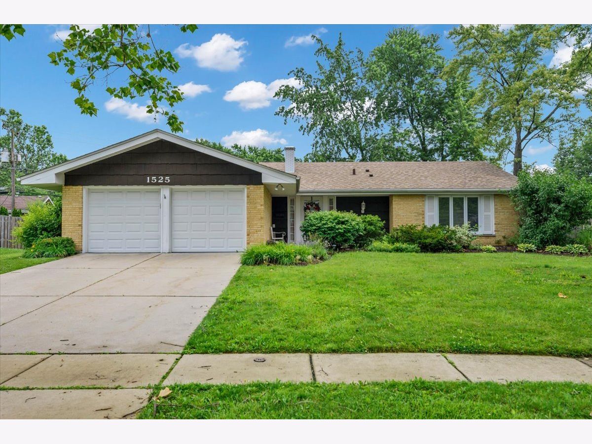 Homes For Sale High Point Hoffman Estates Illinois, 1525 Mayfield Lane