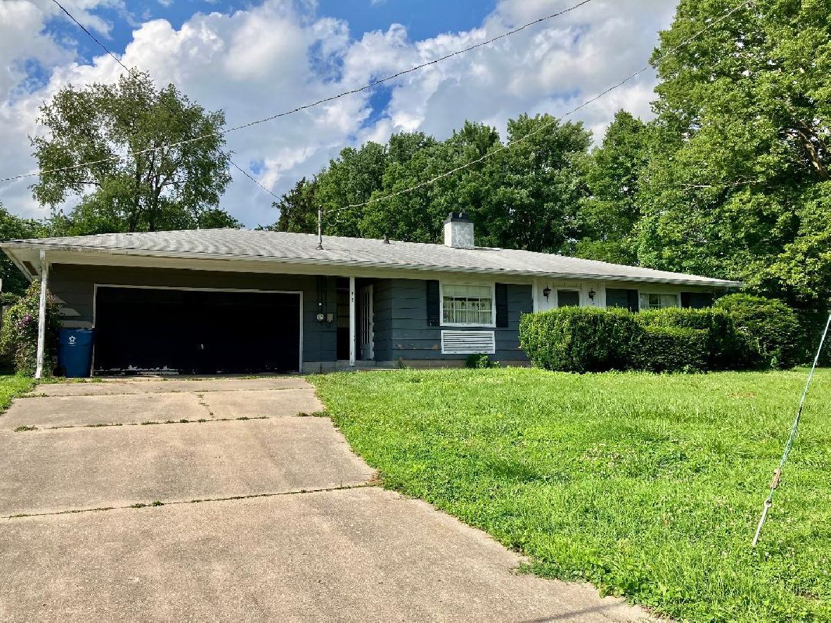  Sold Dixon Illinois, 1327 Long