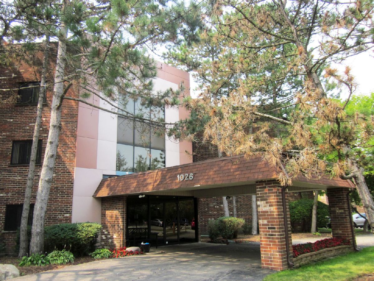  Rented Glenview Illinois, 1026 Castilian