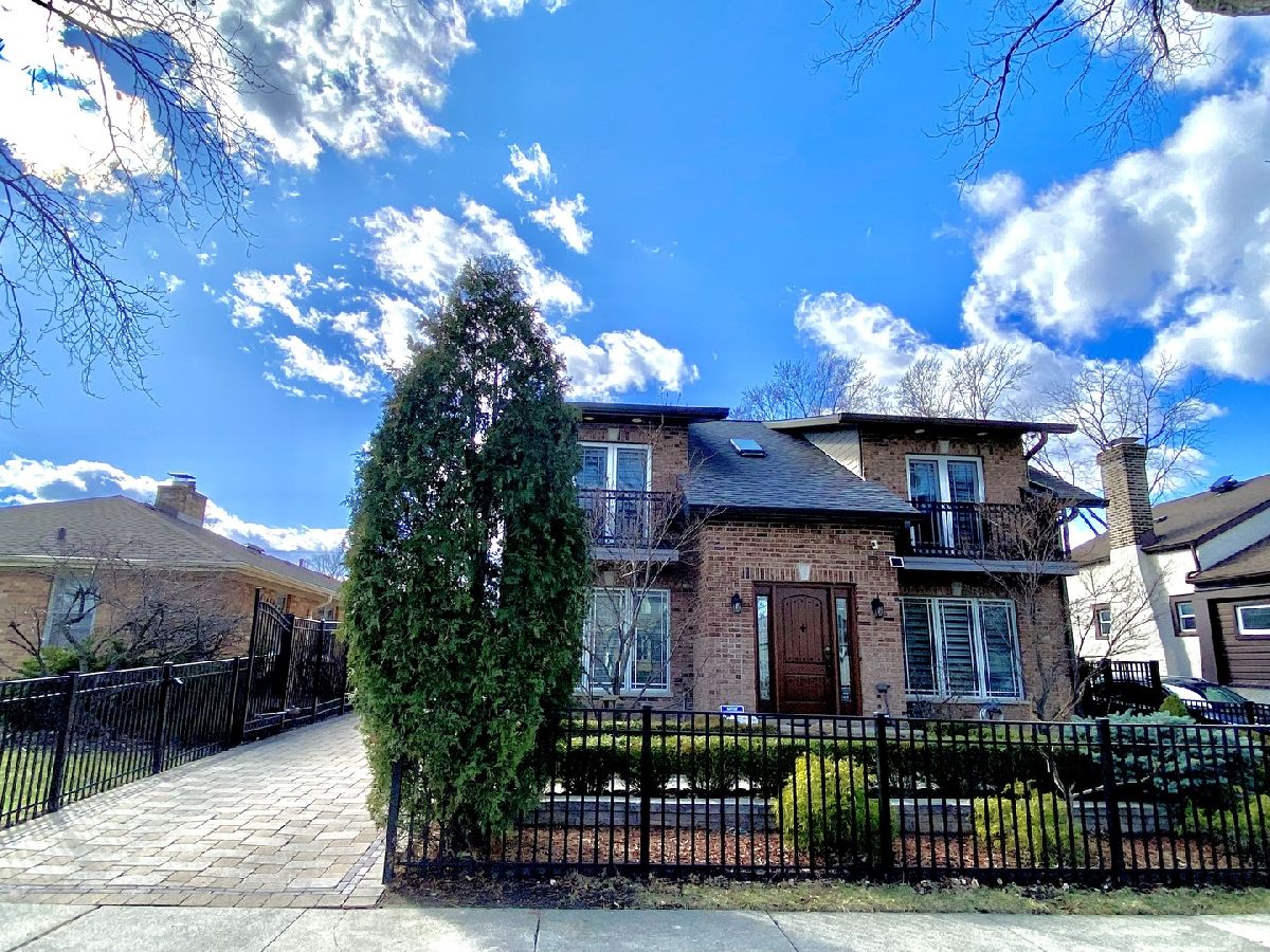 For Sale Des Plaines Illinois, 1052 Margret Street