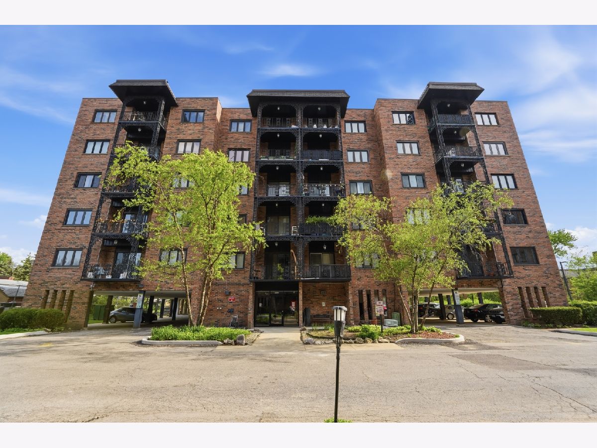  For Sale Des Plaines Illinois, 9331 Landings Lane