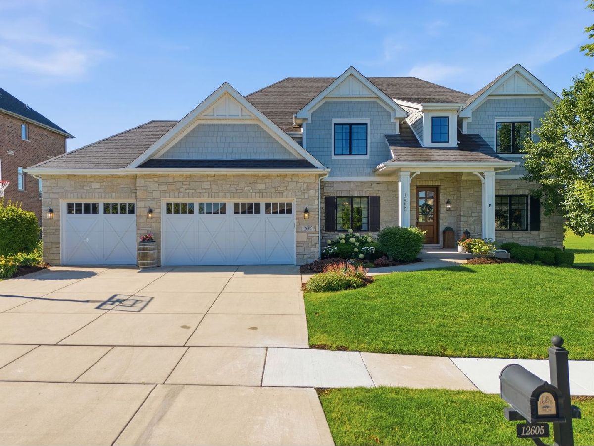 Homes & Condos & Townhomes For Sale Briarcliffe Estates Lemont Illinois, 12605 Thornberry Drive