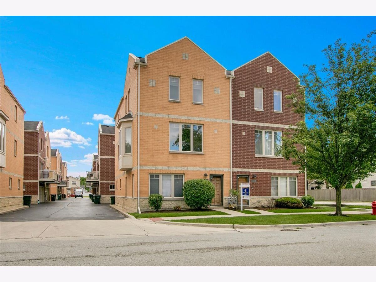  For Rent Brookfield Illinois, 8900 31st