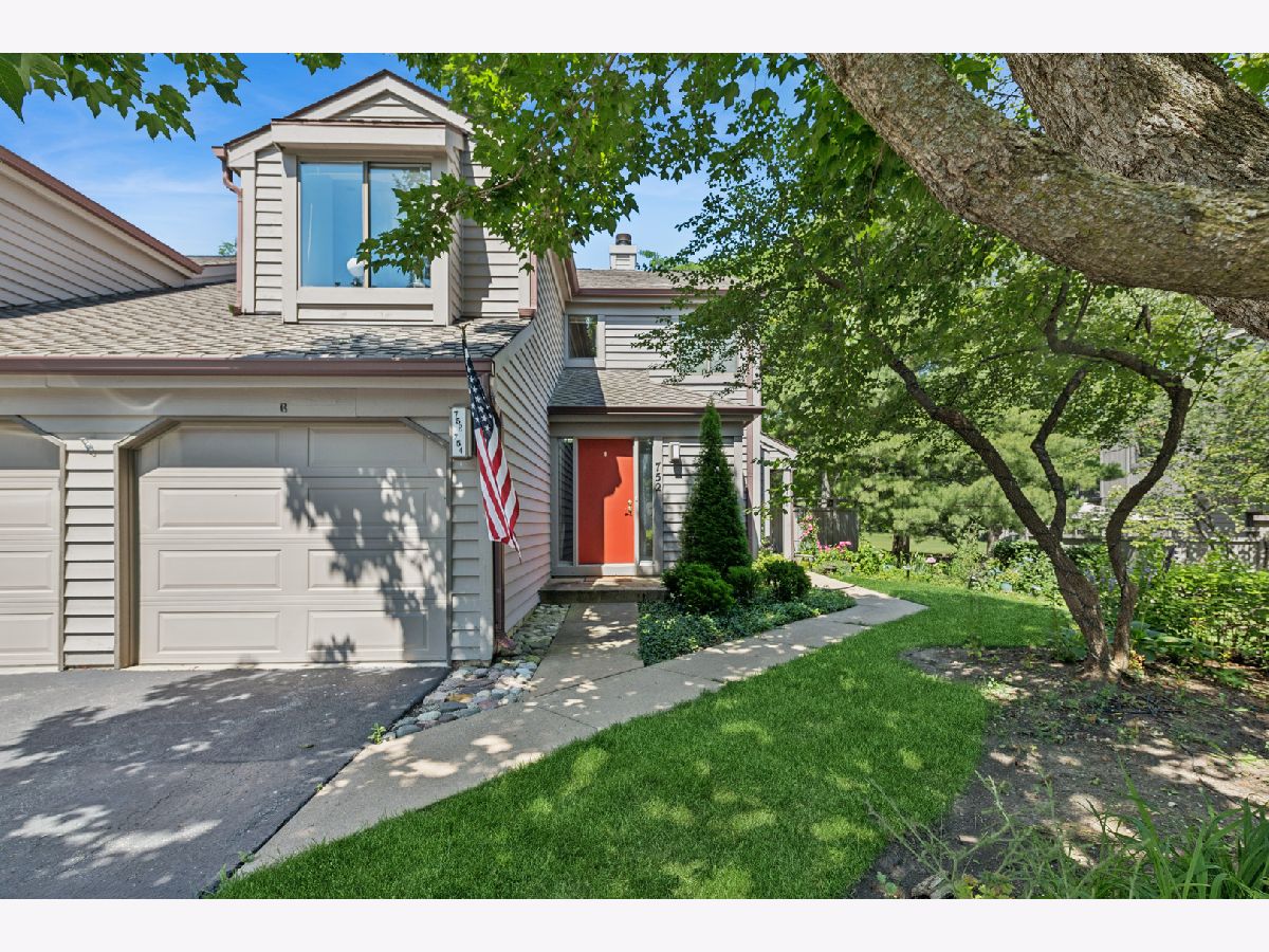 For Sale Lake Barrington Illinois, 752 Shoreline Road