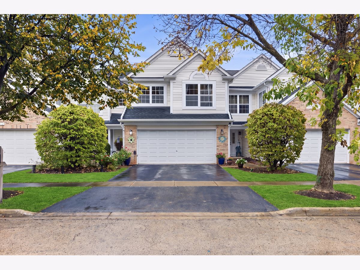  For Sale West Chicago Illinois, 1005 Tara Lane