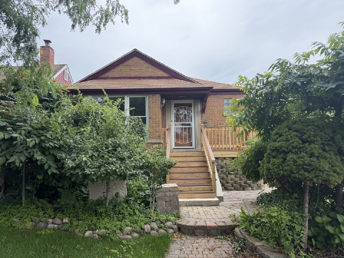  Rented Chicago Illinois, 7944 Trumbull