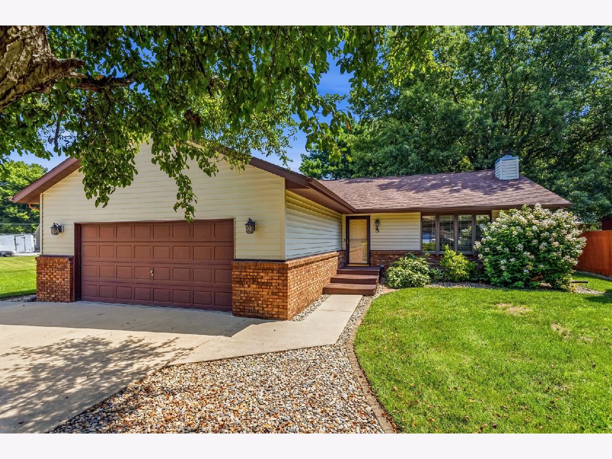  For Sale Sidney Illinois, 5 Southview Drive