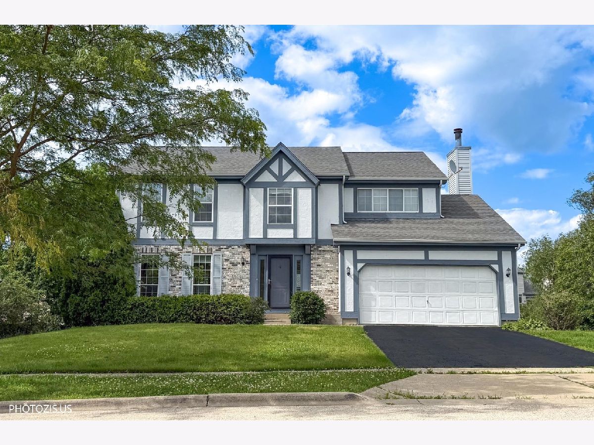 Homes & Townhomes For Sale Cambridge Country Mundelein Illinois, 1906 Armwood Lane