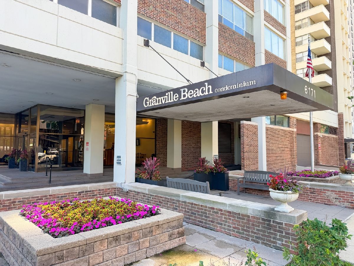  Rented Chicago Illinois, 6171 Sheridan