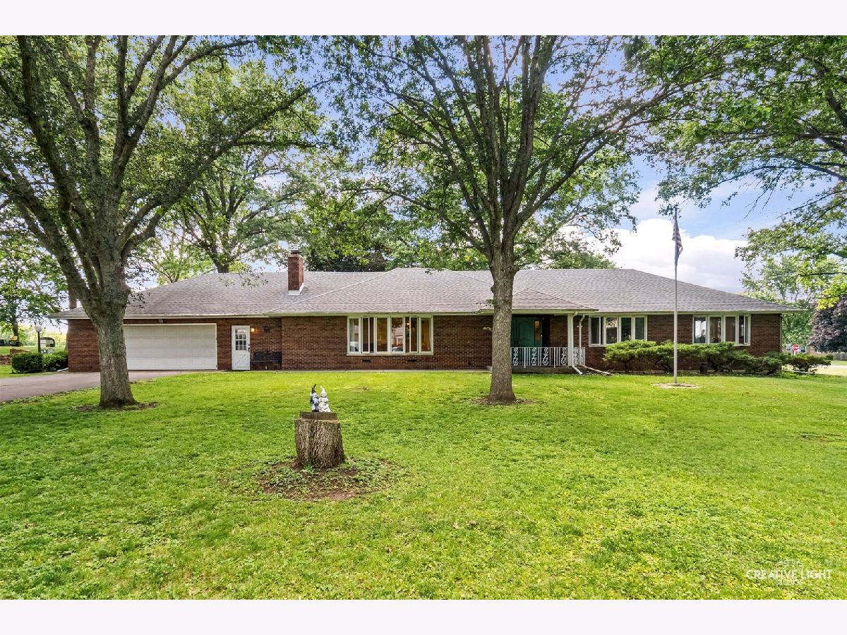  For Sale Sheridan Illinois, 400 Dwight Street