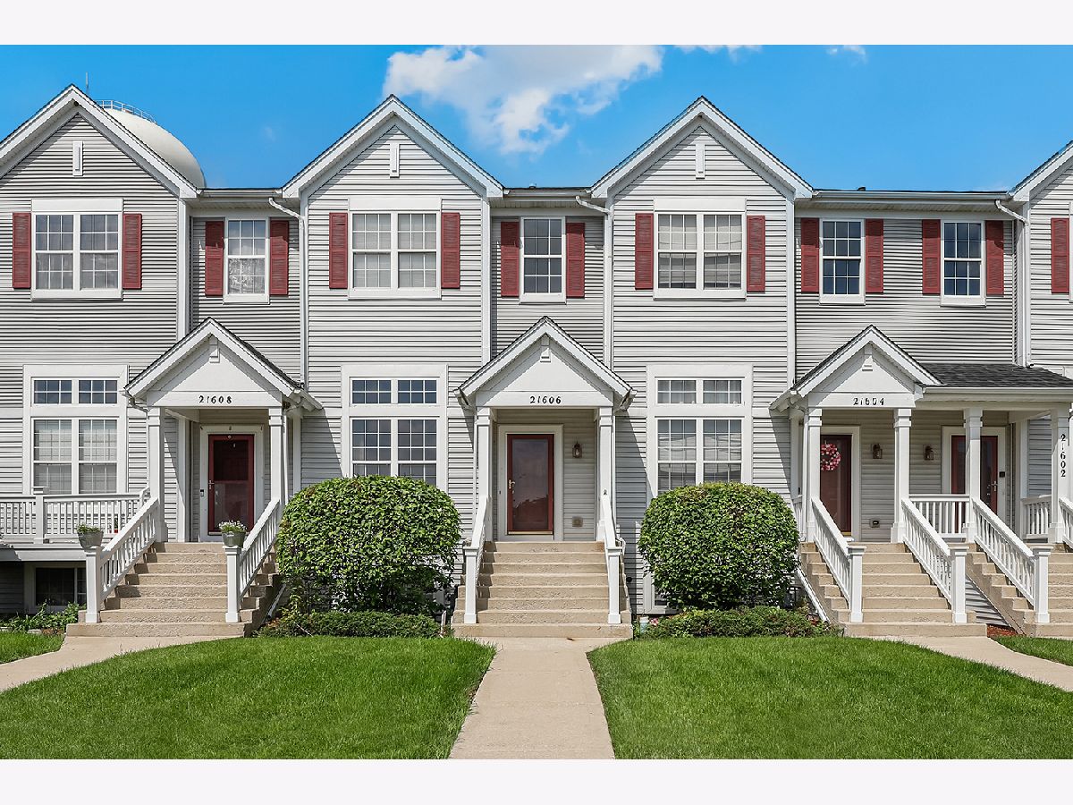  For Sale Matteson Illinois, 21606 Dogwood Road