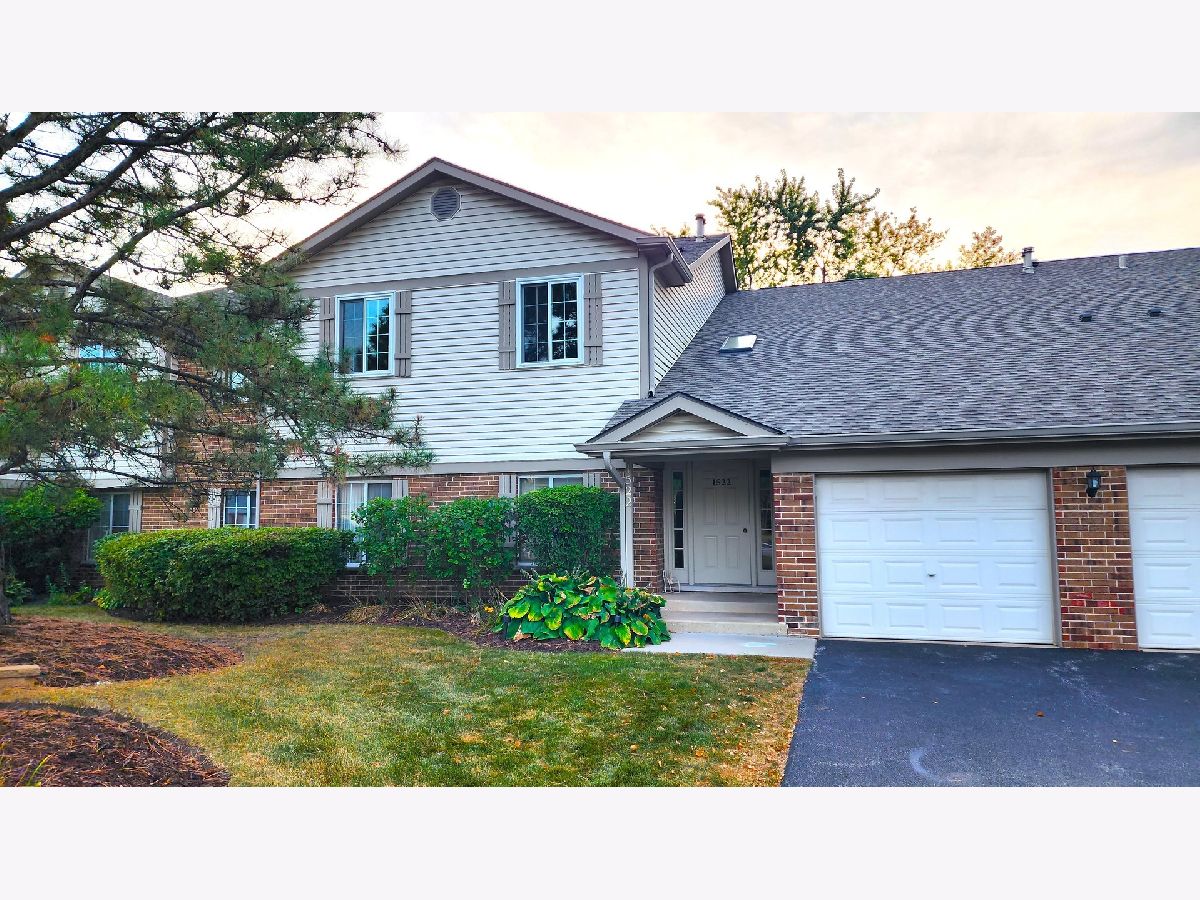 Condos & Townhomes For Rent Glens Of Schaumburg Schaumburg Illinois, 1522 Commodore
