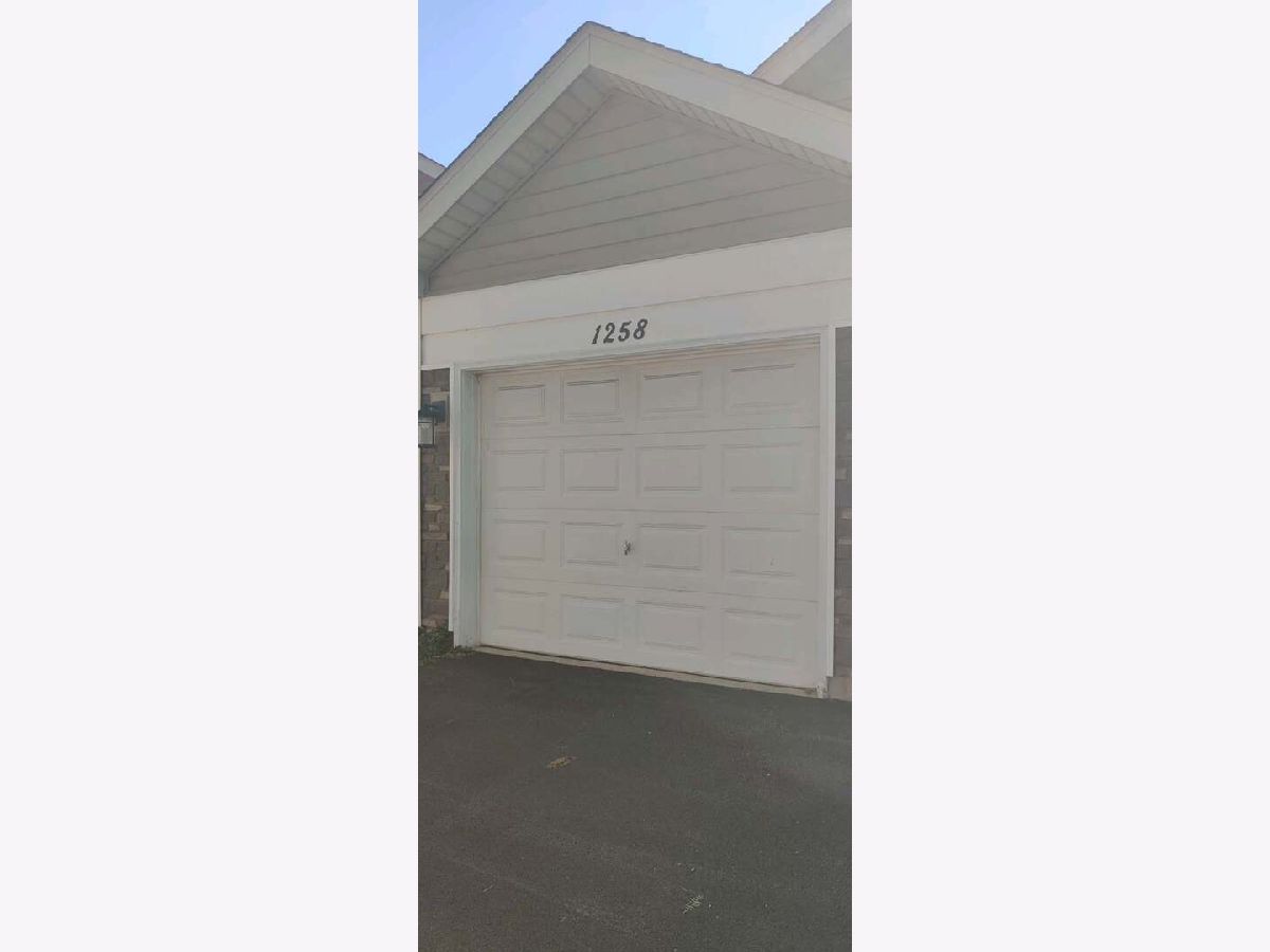  Rented Schaumburg Illinois, 1258 Cranbrook