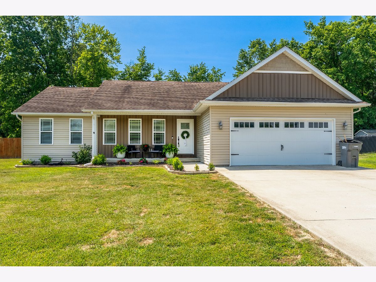  Sold Carterville Illinois, 6123 Chandler