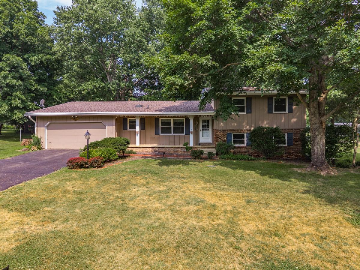  For Sale Heyworth Illinois, 4982 Camelback Road