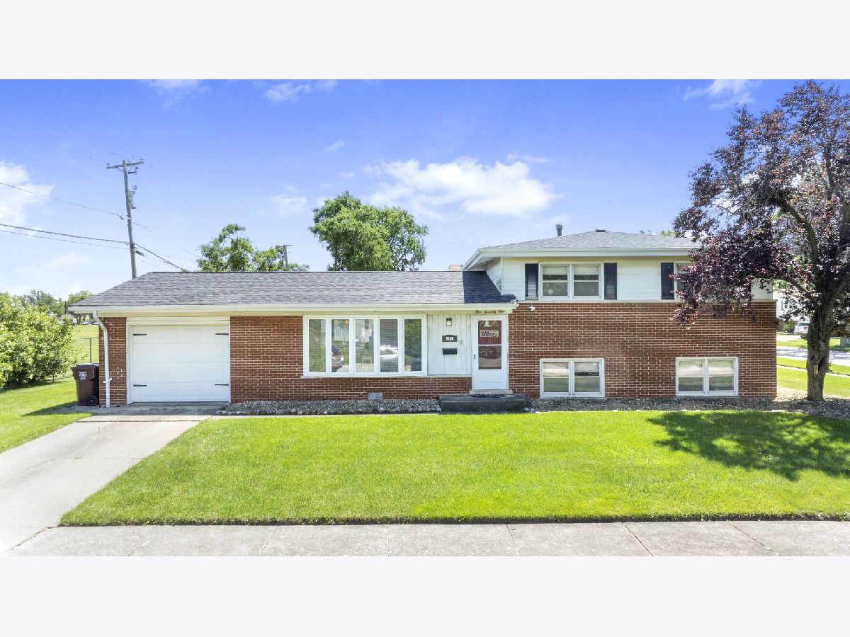  For Sale Chicago Heights Illinois, 171 Normandy Drive
