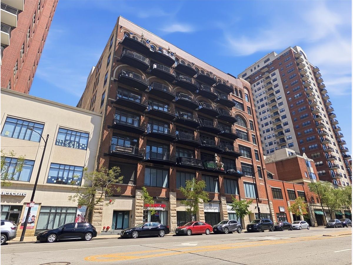 Condominiums For Rent 15th Street Lofts Chicago Illinois, 1503 State