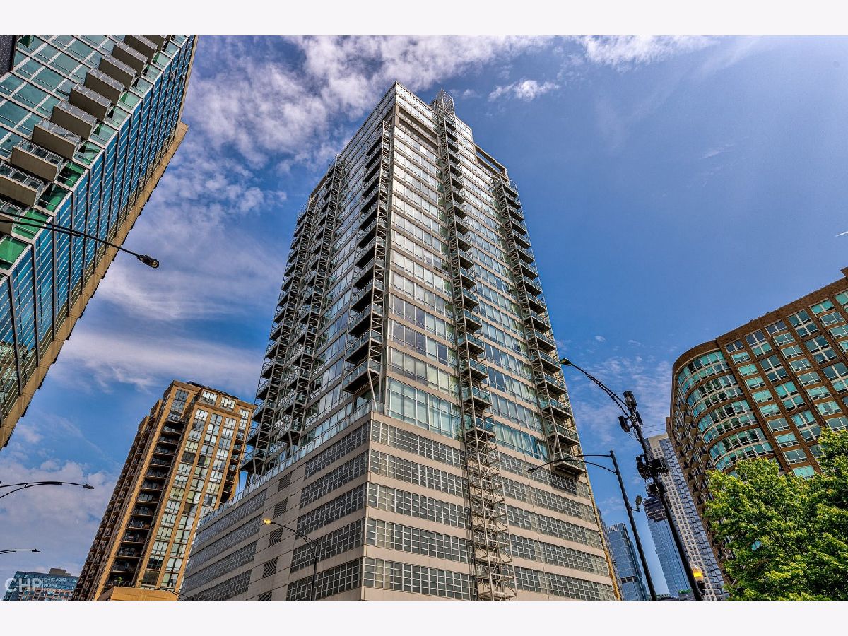 Condominiums Rented Kingsbury On The Park Chicago Illinois, 653 Kingsbury
