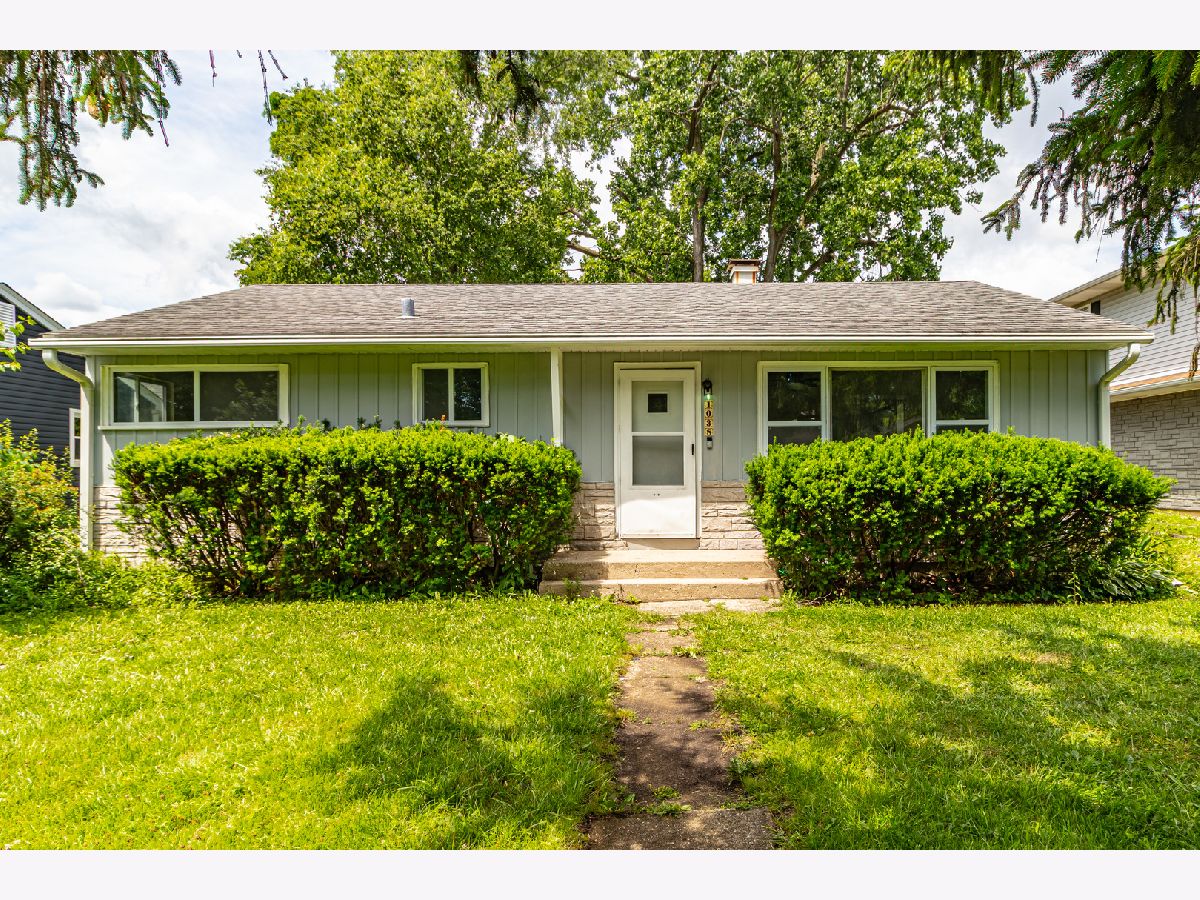  For Sale Winthrop Harbor Illinois, 1038 Landon Avenue