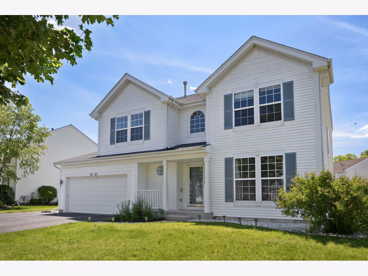 Homes & Condos & Townhomes For Sale Meadowbrook Lake In The Hills Illinois, 5687 Mckenzie Drive