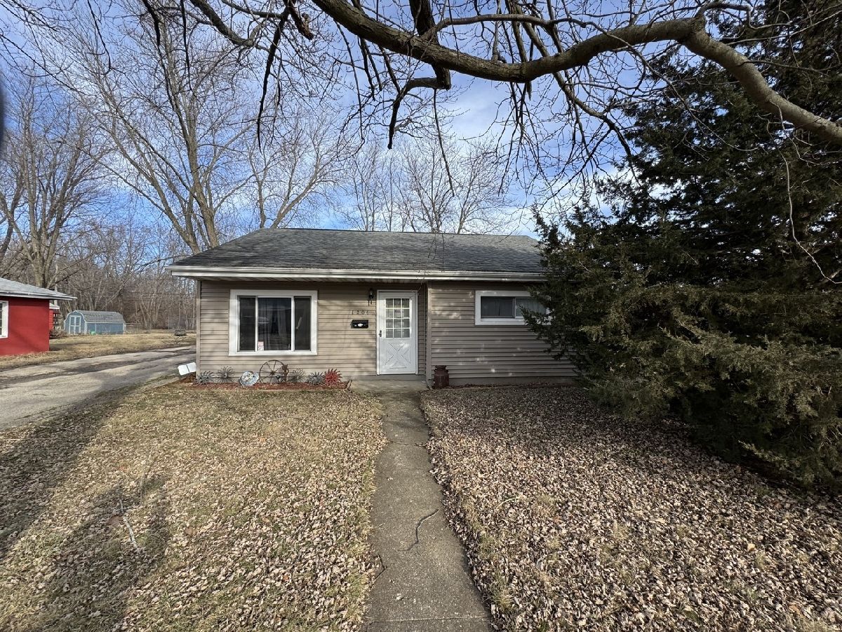  Sold Sterling Illinois, 1206 Harvey