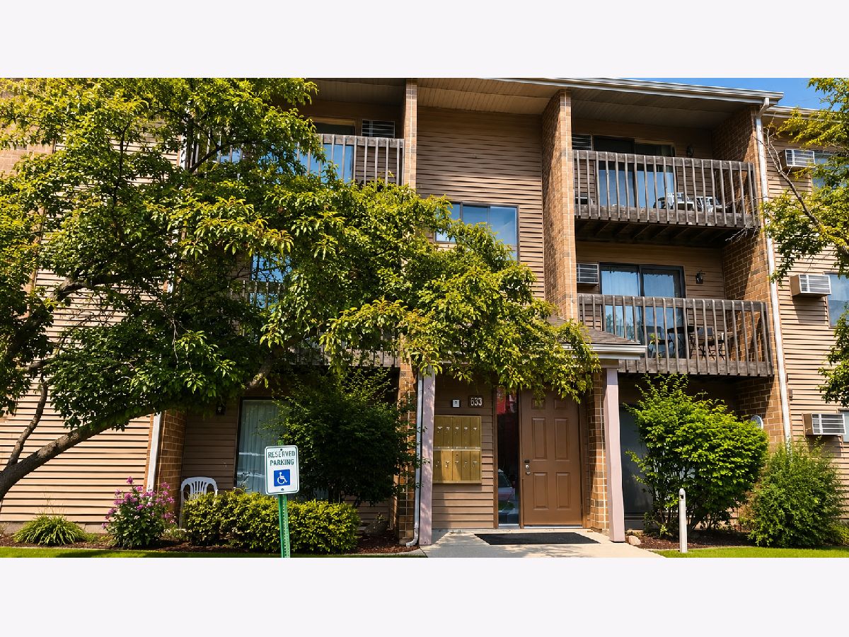  Rented Crystal Lake Illinois, 633 Virginia