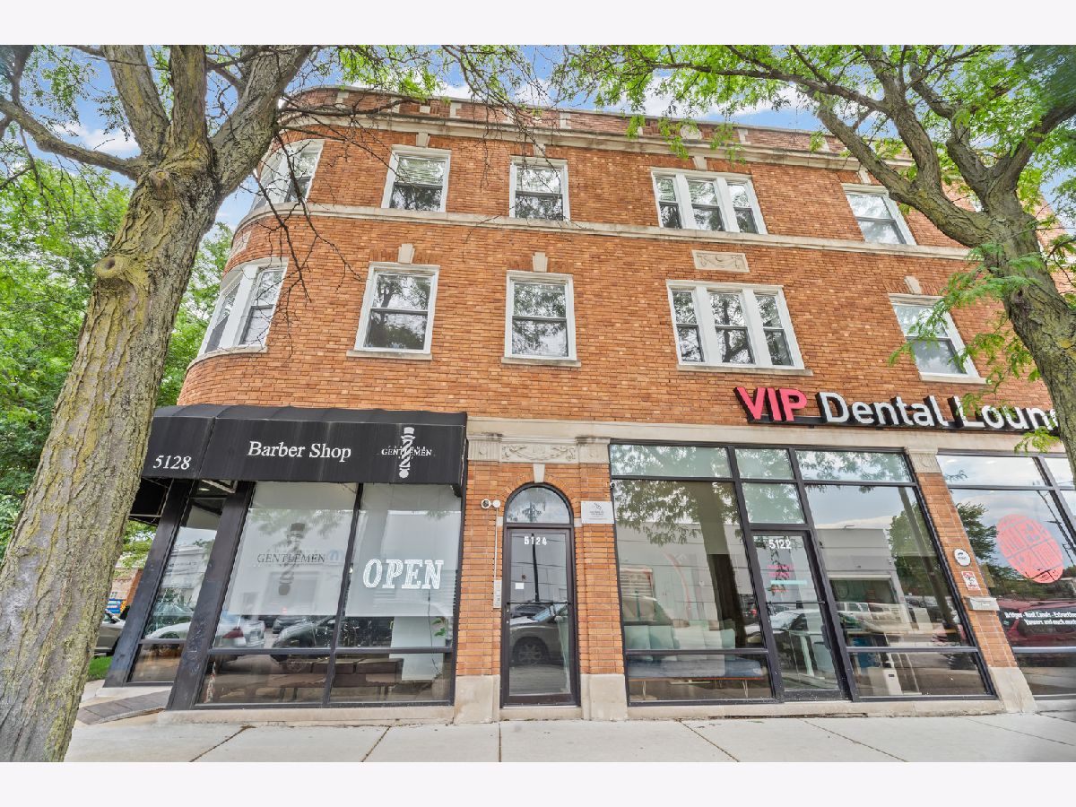  Rented Chicago Illinois, 5124 Irving Park