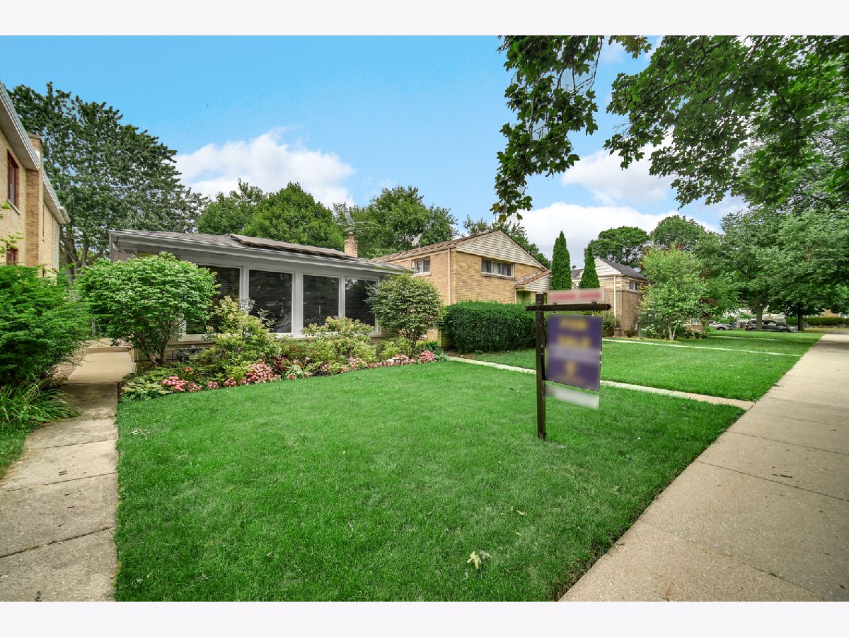  For Sale Evanston Illinois, 9110 Forestview Road