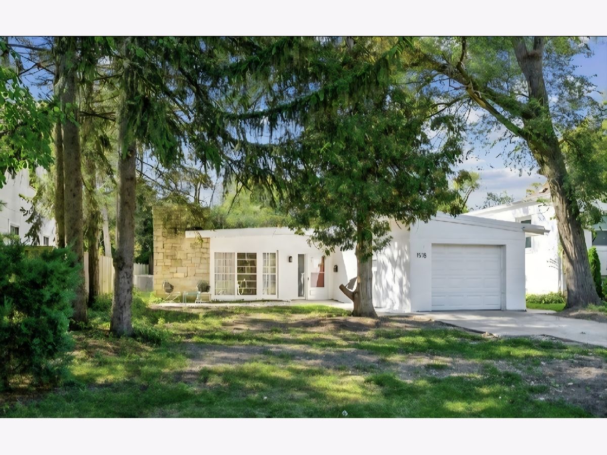 Homes Rented Sherwood Forest Highland Park Illinois, 1578 Mccraren