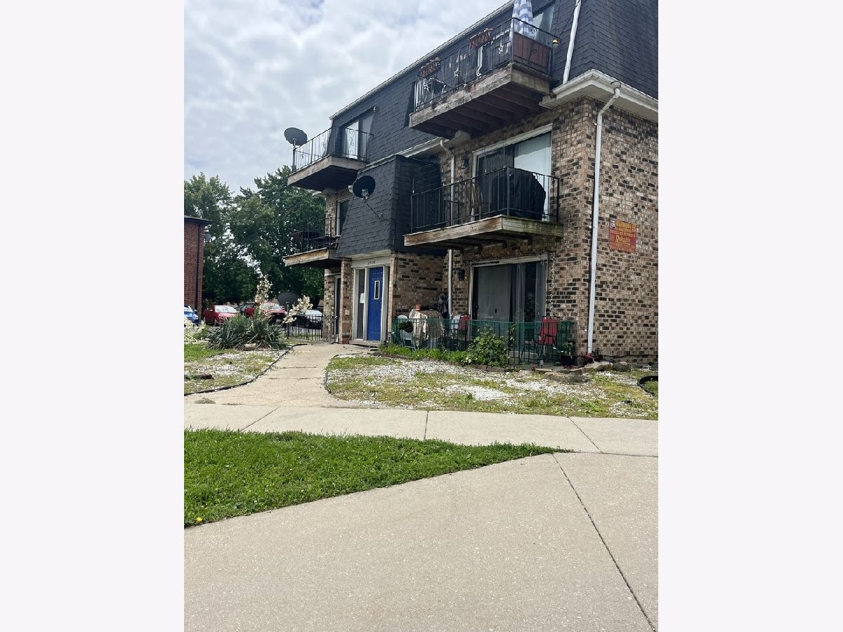  Rented Chicago Ridge Illinois, 7033 Mather