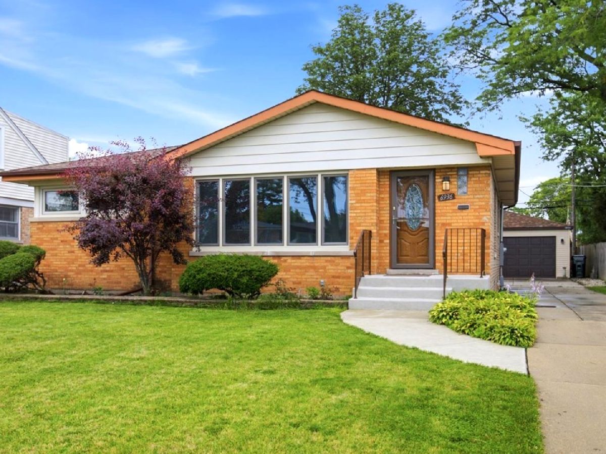  Rented Niles Illinois, 6936 Oakton