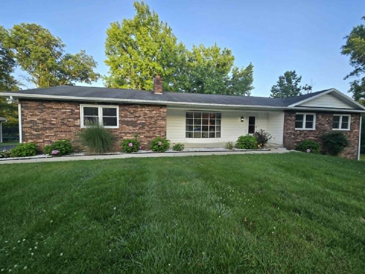  For Sale Mt Vernon Illinois, 15680 Cooks Drive
