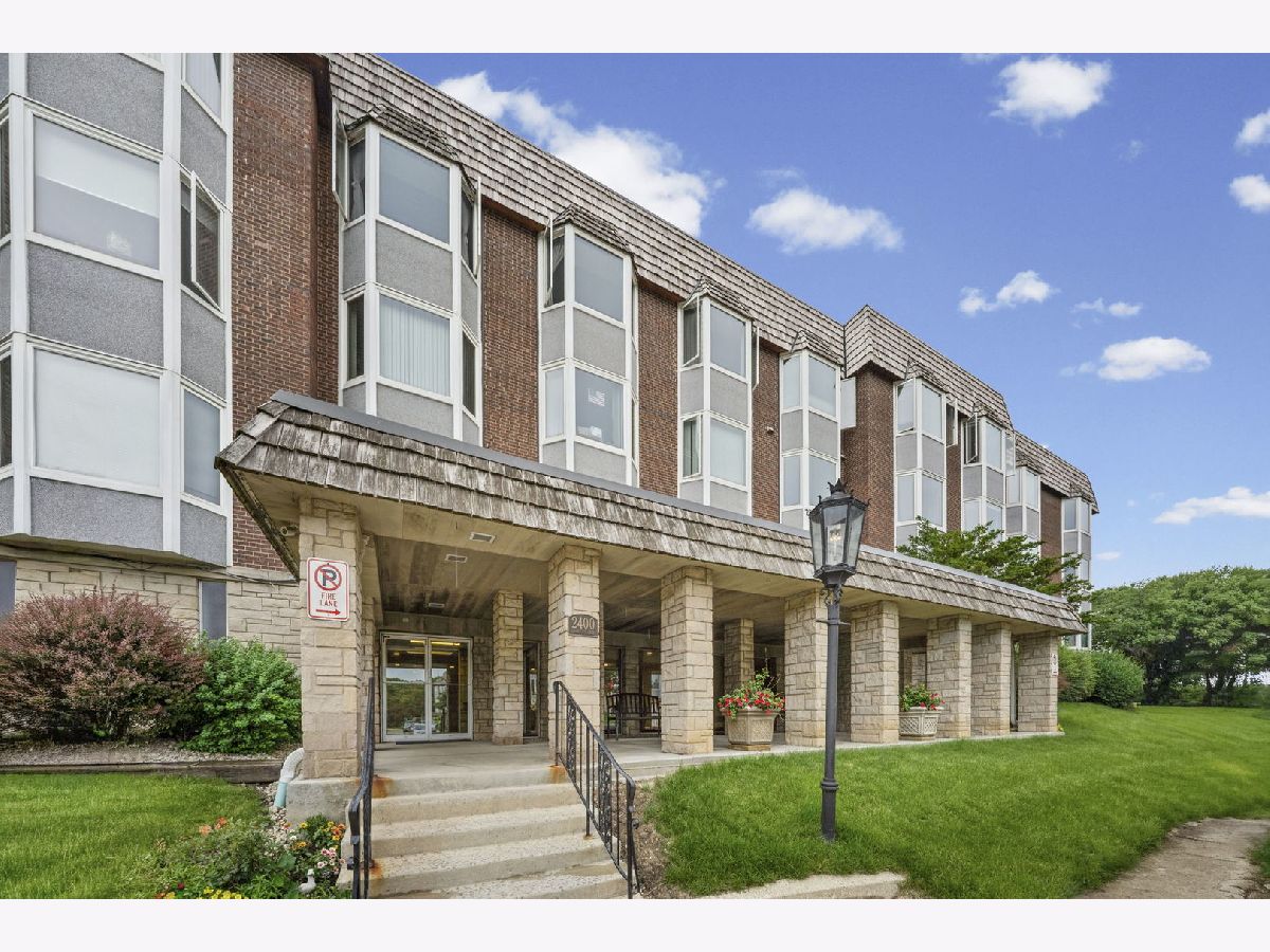 Condominiums For Sale Bristol Court Park Ridge Illinois, 2400 Archbury Drive