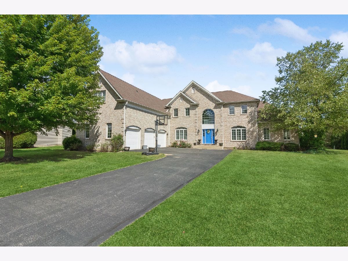 Homes For Sale Lake Run Estates North Aurora Illinois, 391 Lake Run Lane