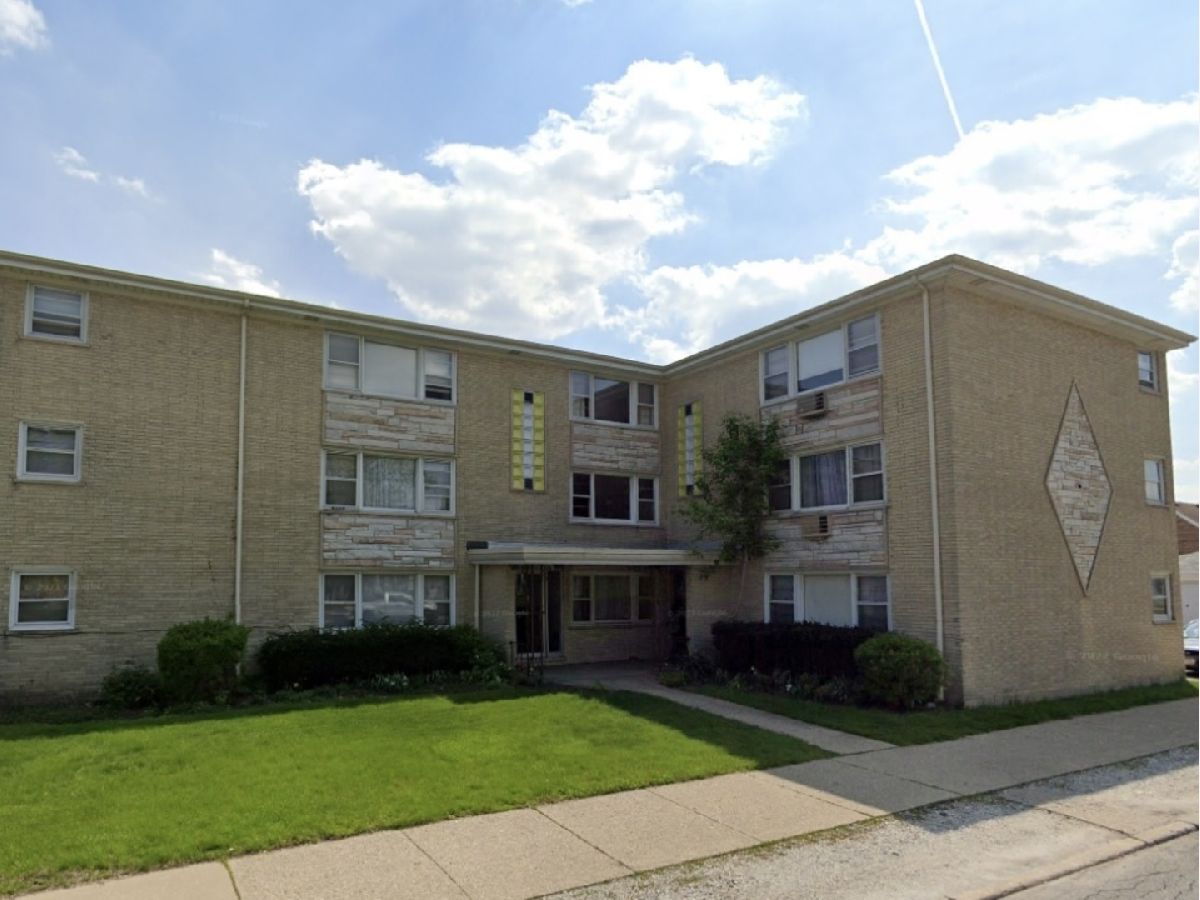  Rented Chicago Illinois, 3558 Nagle