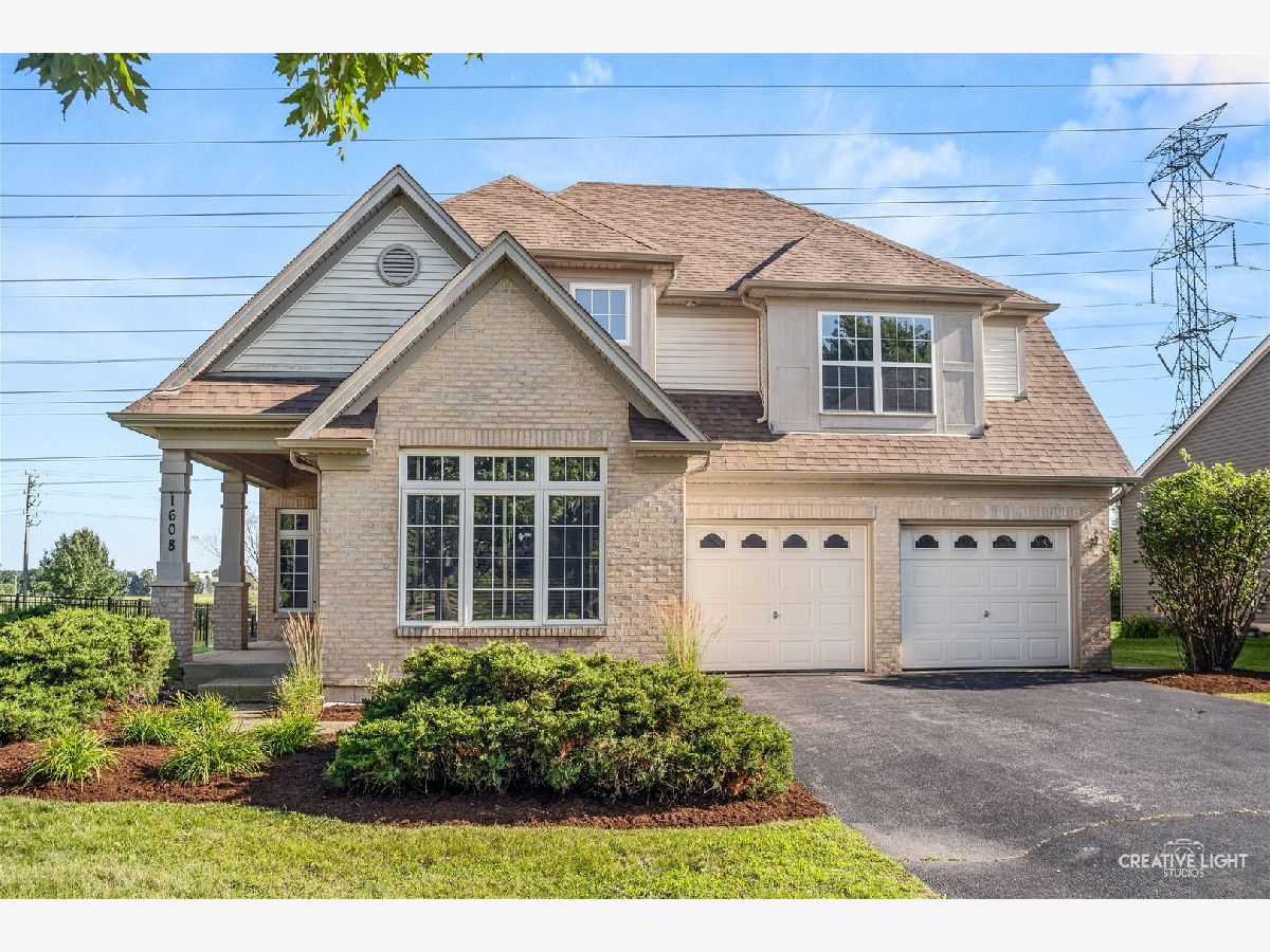 Homes For Sale Windstone Place North Aurora Illinois, 1608 Hearthstone Lane