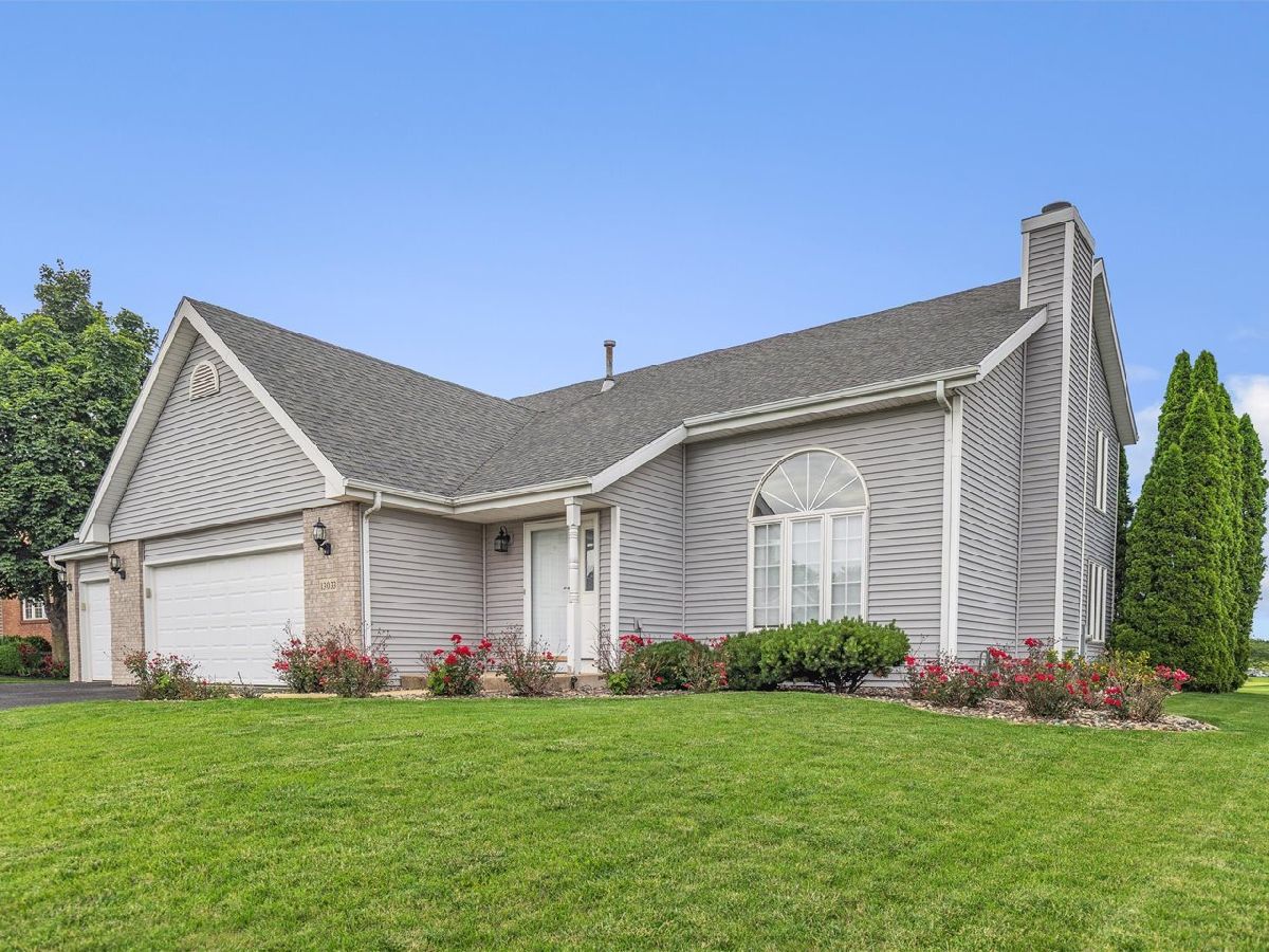  For Sale Winnebago Illinois, 13033 Springhill Drive