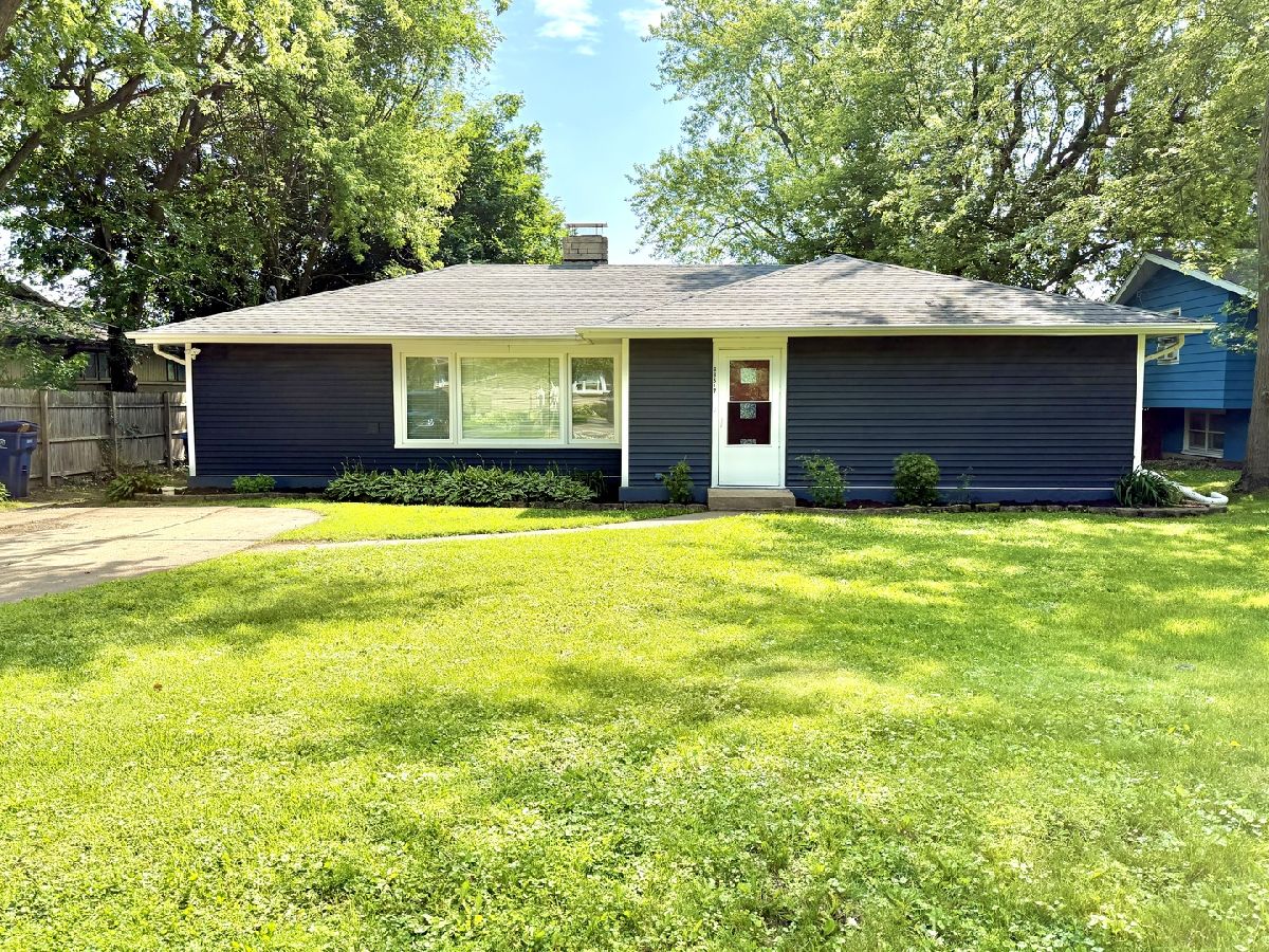  Rented Grayslake Illinois, 33517 Greentree