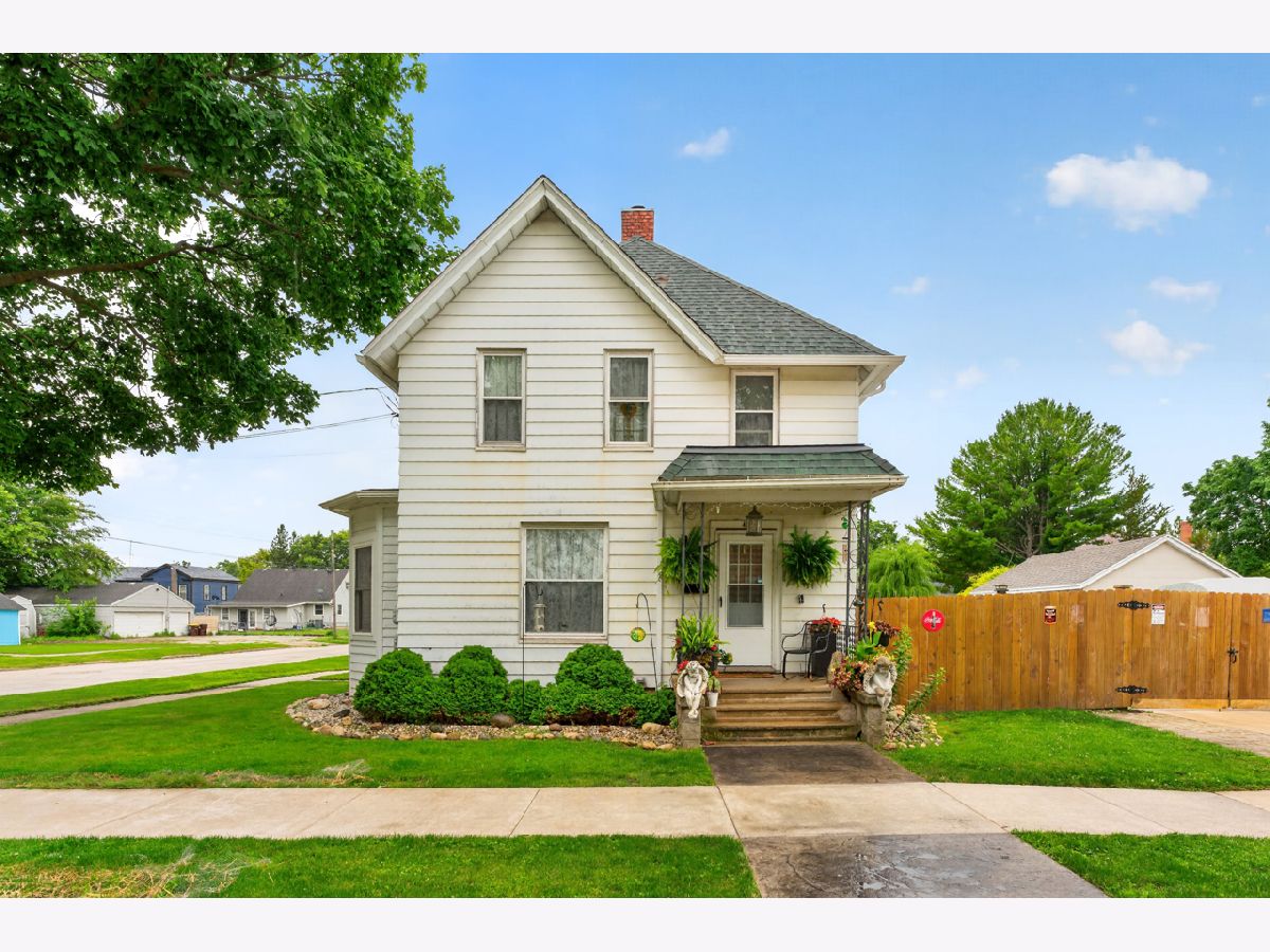  For Sale Belvidere Illinois, 404 Main Street