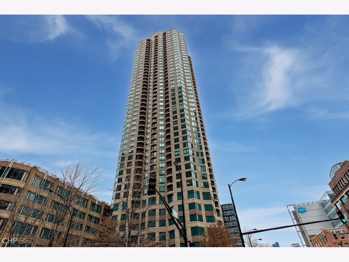  Rented Chicago Illinois, 400 Lasalle
