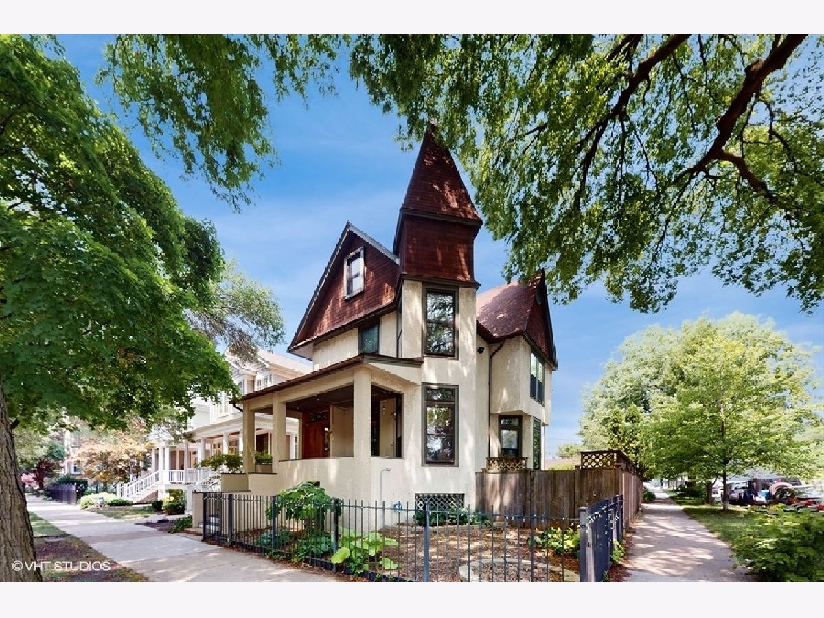  Sold Chicago Illinois, 2100 Giddings