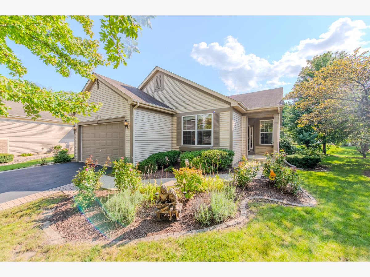  For Sale Crest Hill Illinois, 21243 Lily Lake Lane