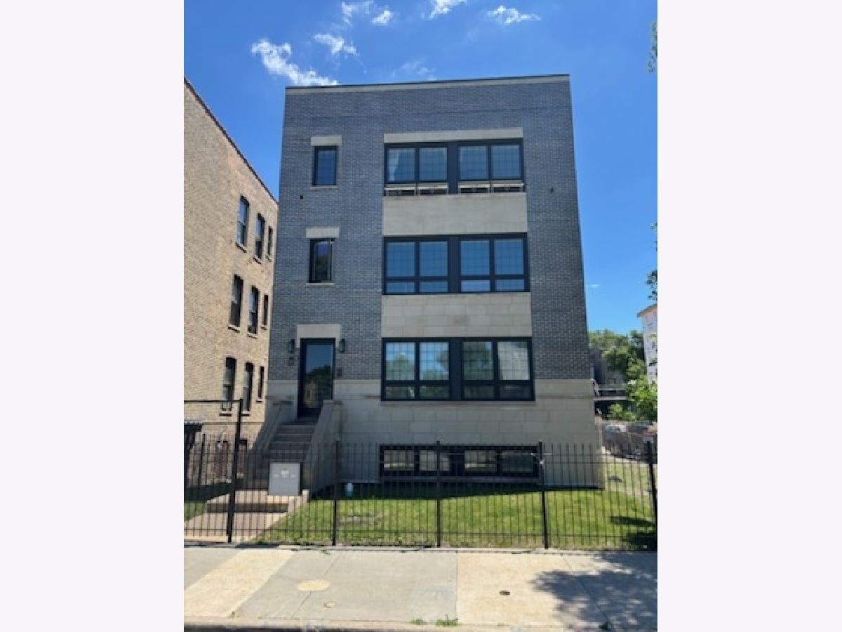  Rented Chicago Illinois, 1327 Fairfield
