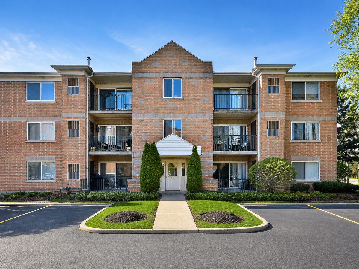  Rented Chicago Illinois, 5351 East River