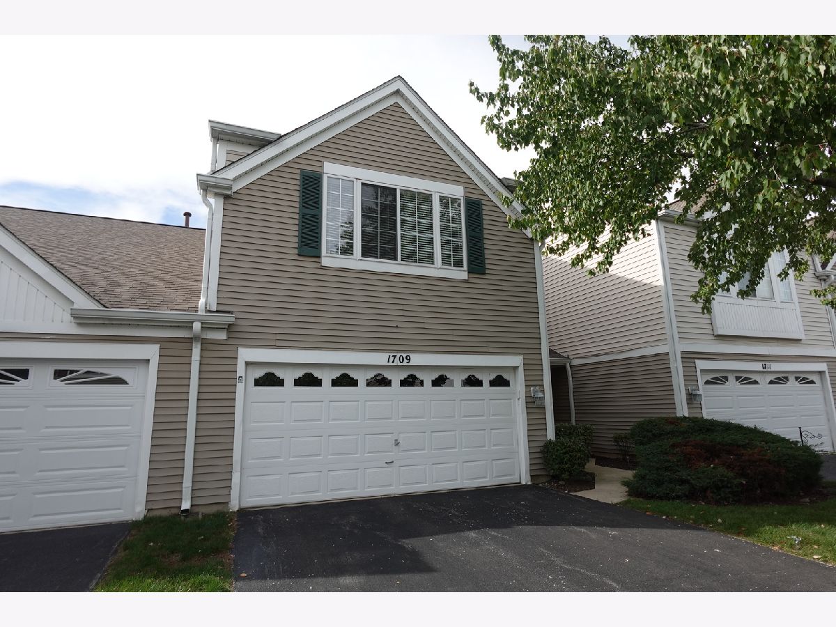  For Rent Bartlett Illinois, 1709 Spaulding
