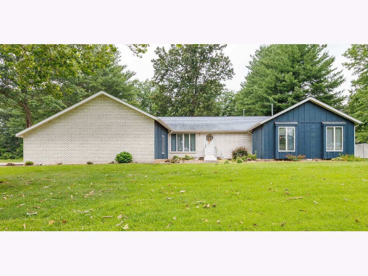  For Sale Salem Illinois, 2405 Washington Street