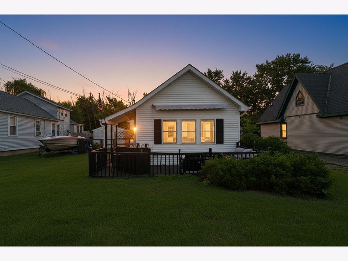 For Sale Antioch Illinois, 23016 Lakeview Avenue
