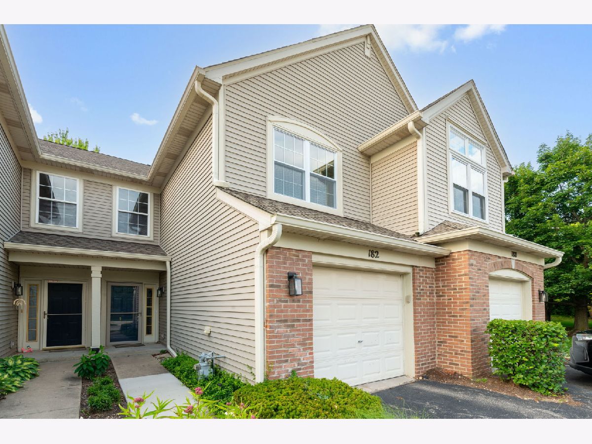 Rented Grayslake Illinois, 182 Stockton