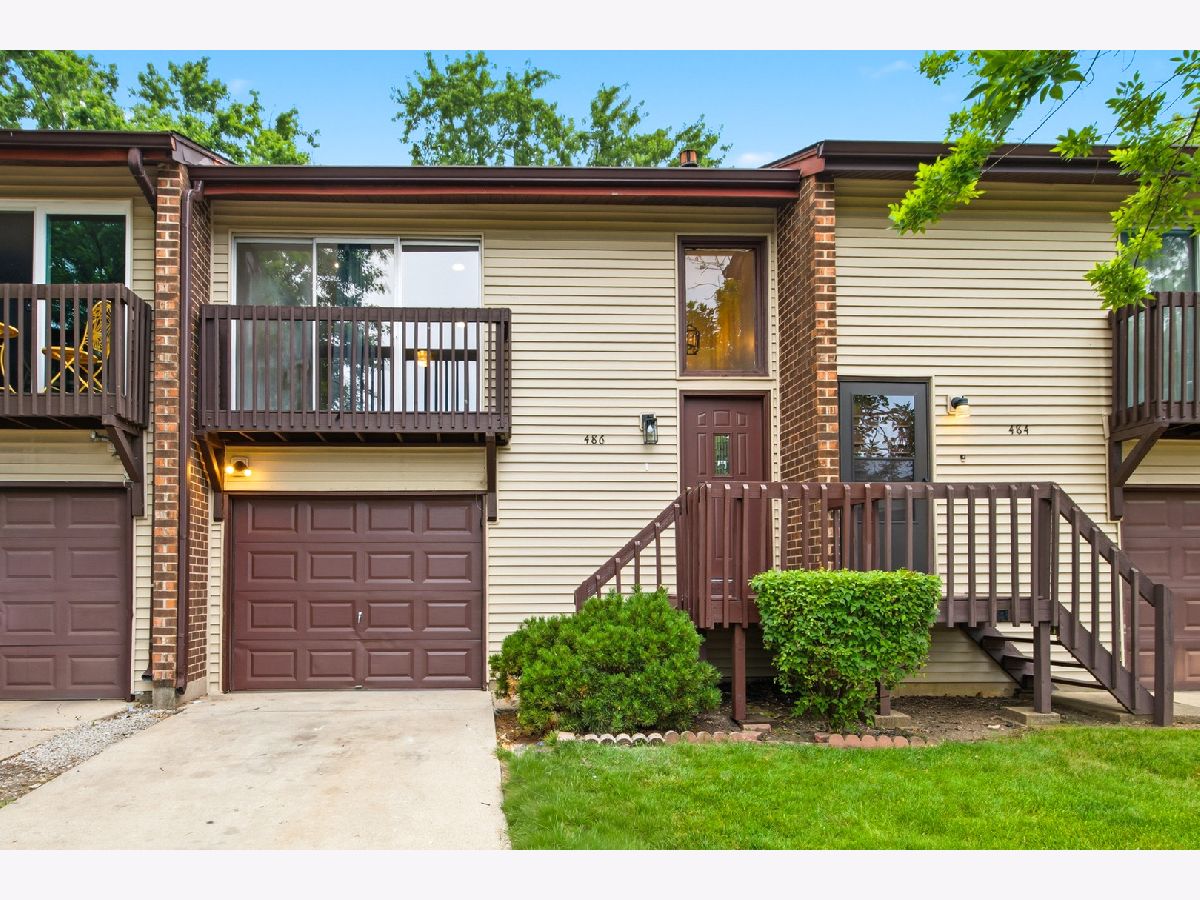Homes & Townhomes & Condos For Sale Indian Oaks Bolingbrook Illinois, 486 Seneca Lane